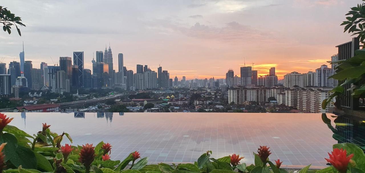 Studio Near Klcc And Lrt With Superb View Kuala Lumpur Extérieur photo